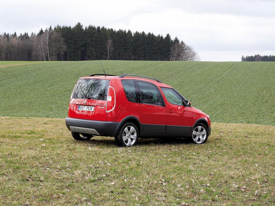  Skoda Roomster Scout 2007 года  (фото 23 из 40)
